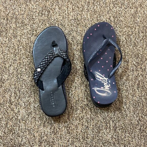 2 Pairs O'Neill Size L 5-6 Black and Pink Polka Dot Flip Flops & Arizona Size 7 - Picture 8 of 8